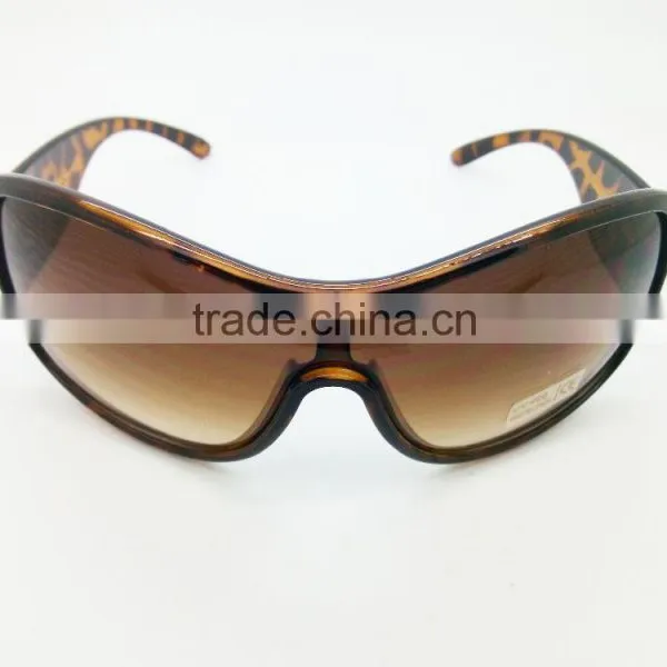 Fashion Sunglasses Custom Logo Sunglasses Plastic Sunglasses Supplier's Choice photo-2