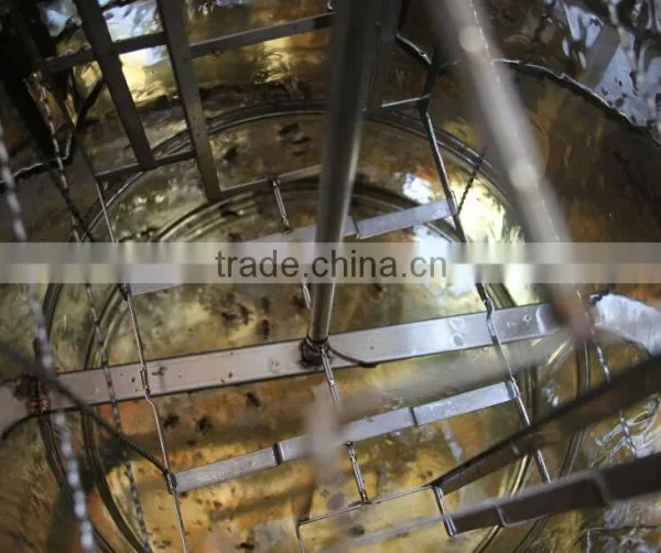 Automatic Turn Over Honeycomb Honey Extracting Machine photo-4
