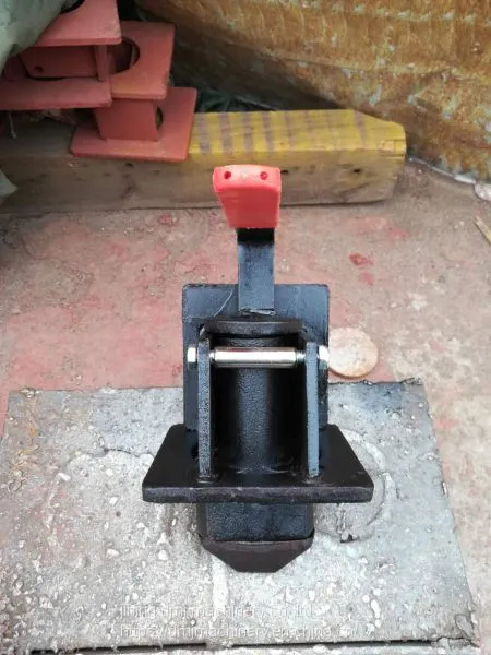 150*150 Size China Good Price Shipping Container Lock Pin With Box