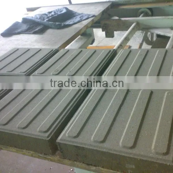 QT4-20 Semi-automatic Paver Block Making Machine photo-5