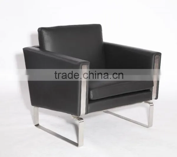 Modern Designer Furniture China Manufacturer Hans J Wegner CH103 3 Seat Sofa Replica photo-3