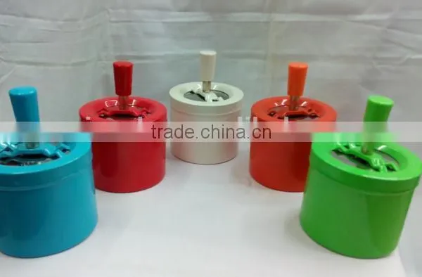 Spot Commodity Colorful Round Push Down Ashtray With Spinning Tray