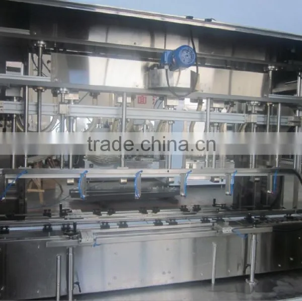 Cheap Weighing Filling Machine for 25L Barrel Lube Oil photo-2