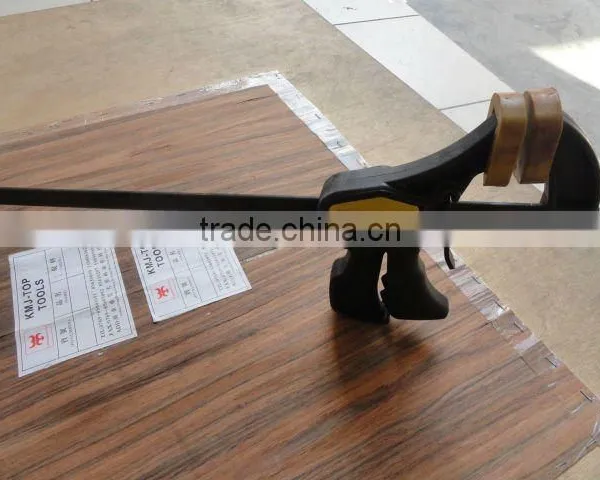 Quick release bar clamp for woodwork