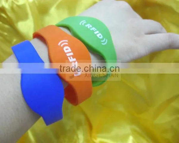 Long Range Silicone RFID Bracelet For Swimming Pool photo-4
