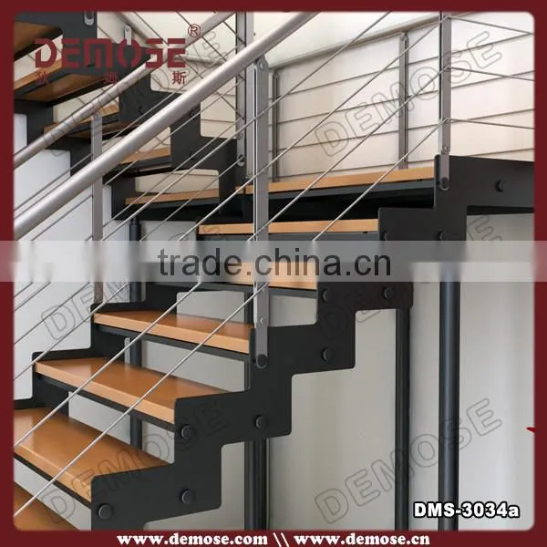U-shaped Wood Staircase for Small House photo-2