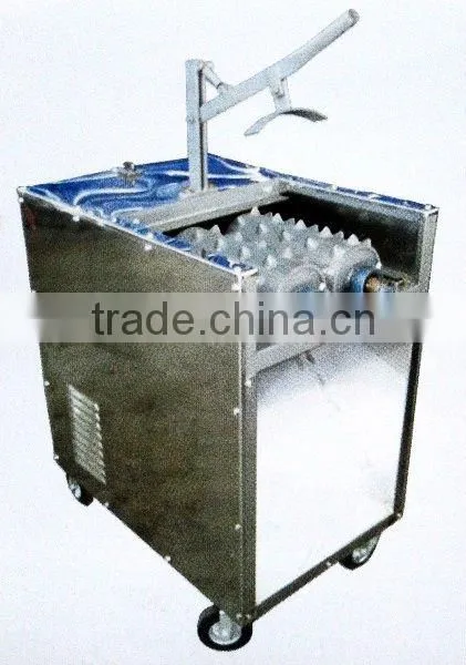 Coconut Machine - Coconut Dehusking Machine