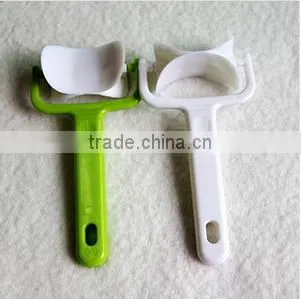 Wholesale Stock Small Order Kitchen 360 Degree Rotate Dumpling Wrapper Mould photo-2
