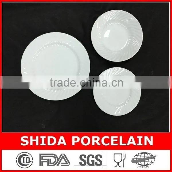 Porcelain Whitewares With Embossed Design Dinner Set