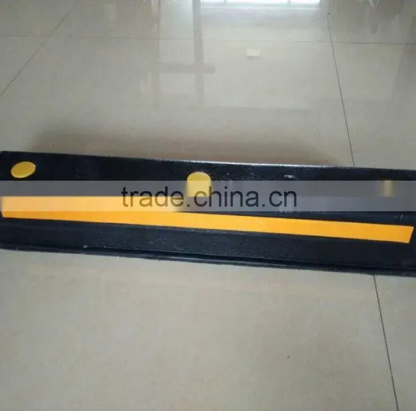 Hot Sale 75cm Length Rubber Wheel Stopper for Car Parking