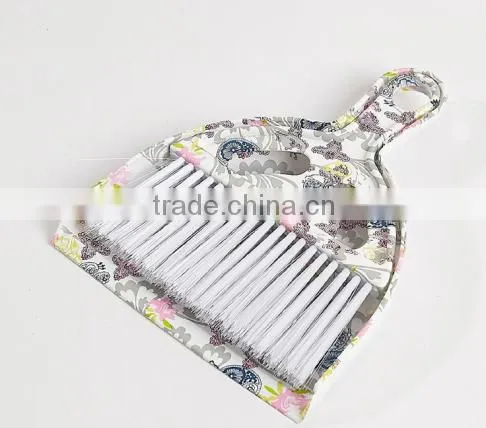 Printed Plastic Dustpan and Brush Set for Table photo-3