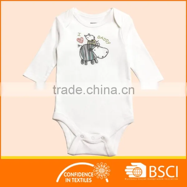 Knitted Wear Embroidery Nice White Baby Romper photo-4