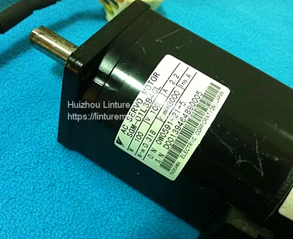 SGM-01L3B4CL 100w 100v Yaskawa Electric Custom AC Servo Motors photo-3