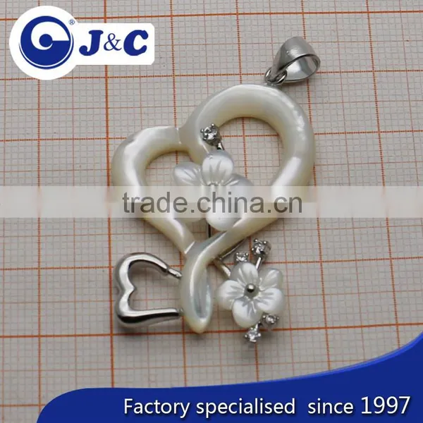 High Quality Fashion White Mother of Shell Engraved Pendant photo-4