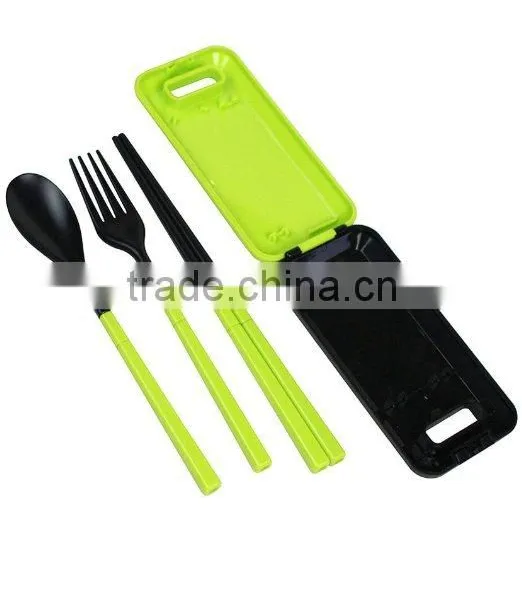 Practical 3 Pieces Pack Green Plastic Kitchenware Kid's Flatware Sets photo-3