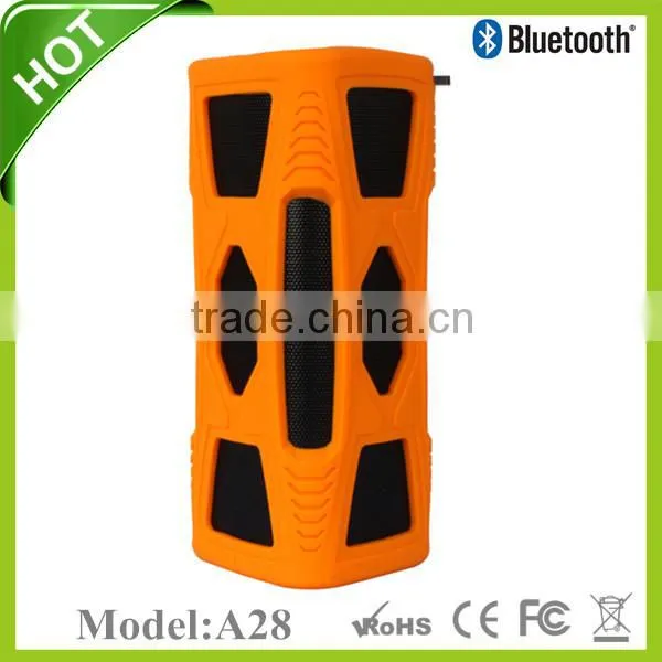 Factory Wholesales Wireless Portable Music High-end Bluetooth Speaker With Silicone Case Remote Clock photo-2