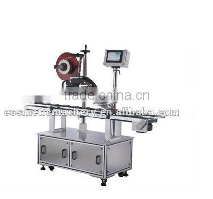 High speed flat surface labeling machine