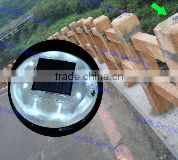 LED Solar Cat Eyes Road Stud For Roadway Safety photo-5