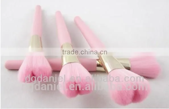 2016newly Single Pink Heart Makeup Brush Hot Sale photo-3