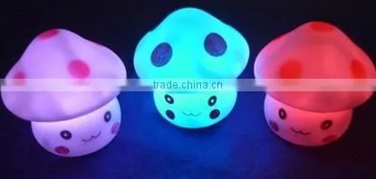 Mushroom Kinderglo Portable Fun and Safe Rechargeable Night Light photo-2