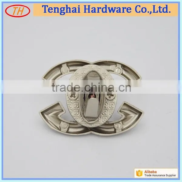 Factory G Shape Twist Lock Metal Handbag Lock for Handbag photo-3