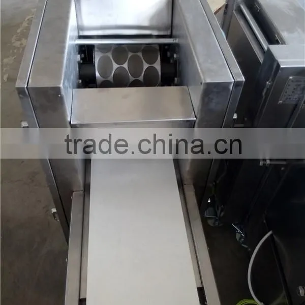 Chinese Good Designed Hand Dumpling Machine for Sale photo-3