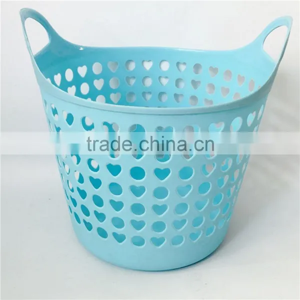Heart Shape Hollow-out Laundry Basket photo-2