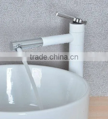 2014New Design Brass Kitchen Faucet photo-2