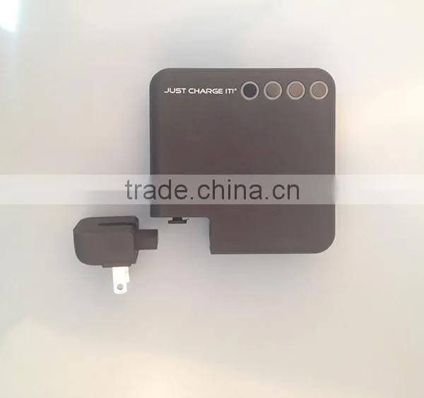 Changeabvle Plug 6000 MAH Power Bank 1A and 2.1A Output Support OEM photo-3