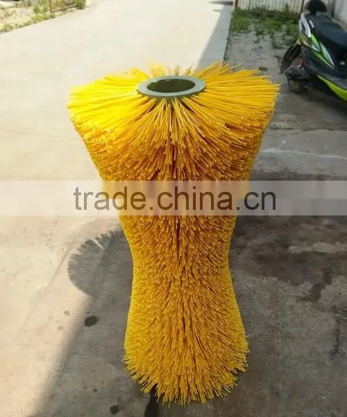High Quality PP Material Cylinderical Cow Scratching Brush photo-4