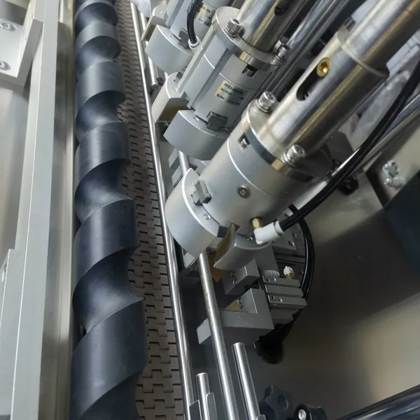 BPX-200 Rotary Capping Machine With 1.0Kw Motor & 2600×1200×2000mm Dimensions photo-2