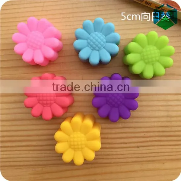 CTQH-695 Specializing in the Production of Silicone Cake Mold Silicone Chocolate Mold 5cm Sunflower Mixed Random Cutter Silicone photo-5