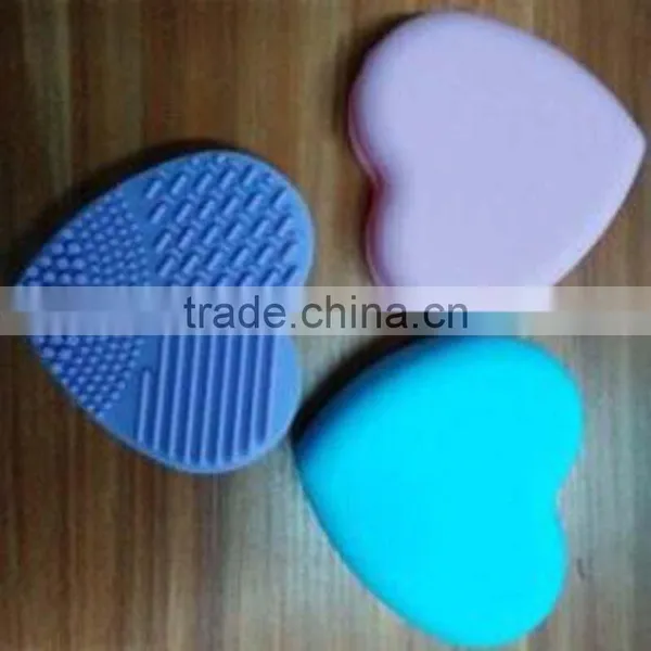 New Design Candy Color Silicone Makeup Brush Cleaner Brush Heart Shaped Washing Tool photo-4