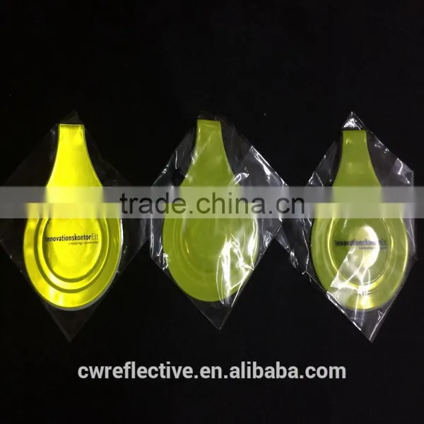 China New Design Promotion Soft Reflective PVC Key Chain photo-4