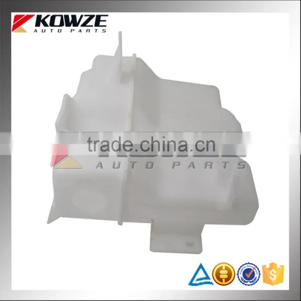 Auto Parts Windshield Washer Tank For Mitsubishi DELICA CV4W Outlander CW4W CW5W CW6W CW8W 8260A094 photo-2