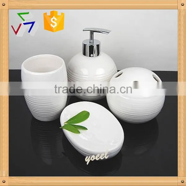 Porcelain Bath Accessories Set photo-4