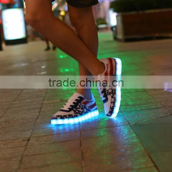 2015 Popular China Wholesale Kids Led Flash Shoes photo-2