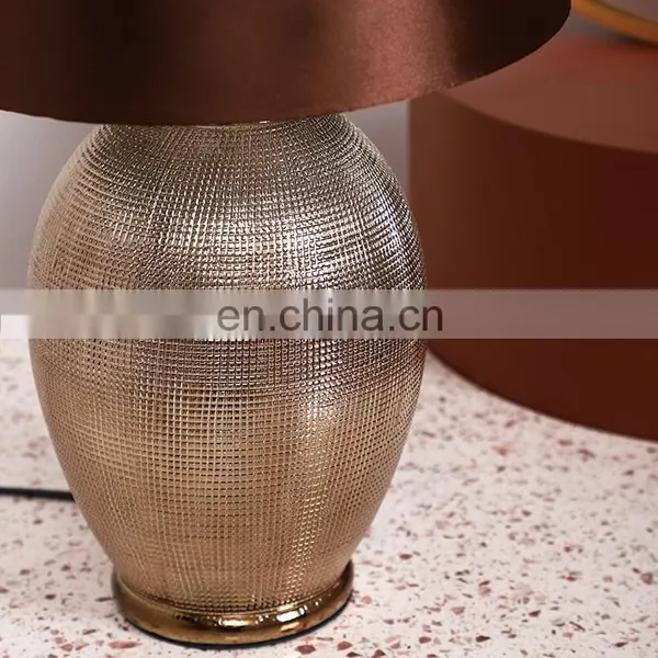 Top Sale High Quality Bucket Shape Bedside Desk Light Custom Gold Table Ceramic Lamp for Hotel photo-3