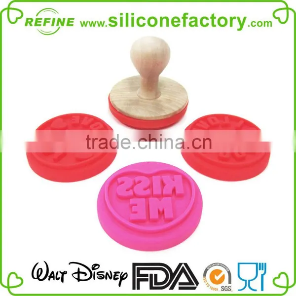 Food Grade Valentine Gift Silicone KISS ME Cookie Stamp With Wooden Handle photo-2