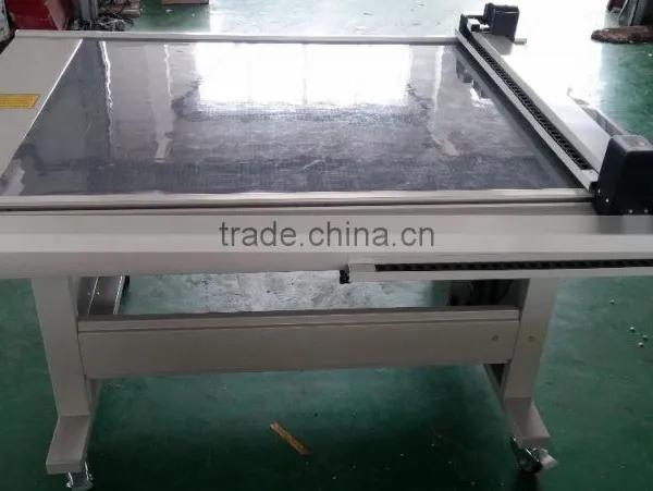 Paper Box Cutting Machine With Laser Position photo-2