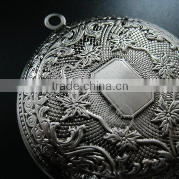 50MM Big Round Flower Engraved Brass Antiqued Silver Vintage Style Fold Photo Locket Pendant Charm 1113027 photo-5