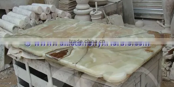 A GRADE LIGHT GREEN ONYX TABLE TOPS COLLECTION photo-4