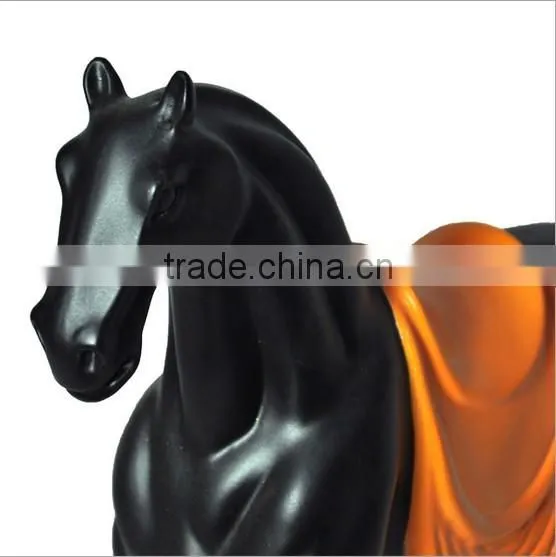 Pink and Black Modern Design Resin Small Horse Statue photo-3