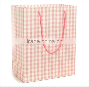 Pink Lattic Design Paper Gift Bag photo-4