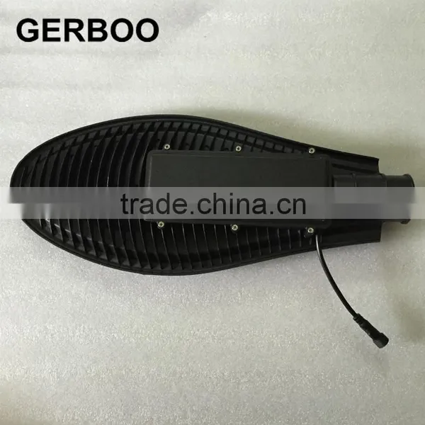 High Quality 30W Led Street Light IP65 Parking Lot Lights Led Street Lamp Solar Street Light photo-4