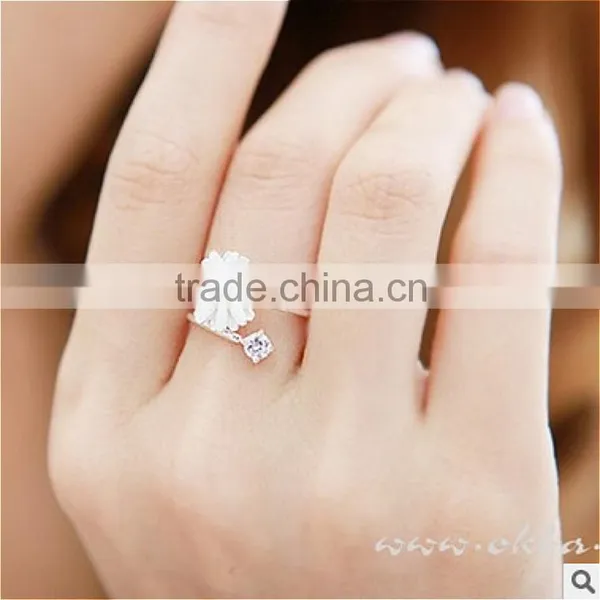 Cheapest Popular Rhinestone Flower Design Charm Cuff Ring for Woman photo-4