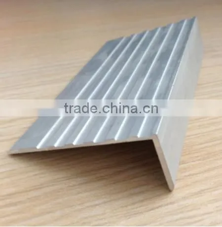 High Quality Triangle Shaped Aluminum Extrusion Profile for Floor Tile Trim photo-4