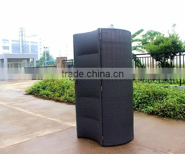 Outside Rattan Shelter Shower Room photo-3