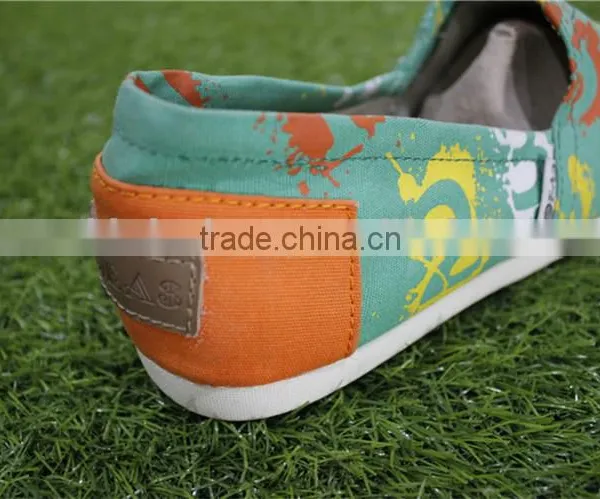 Abstract in the Printing Leisure Canvas Shoes photo-4