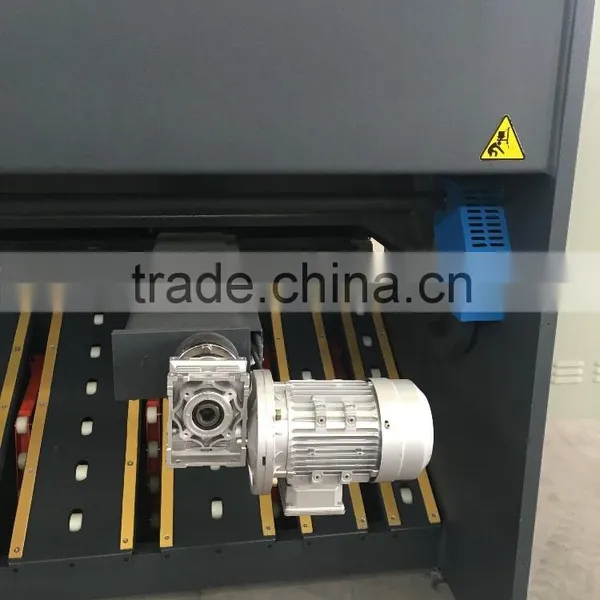 Four Millimeters Hydraulic Swing Beam Shearing Machine in Top Quality photo-4